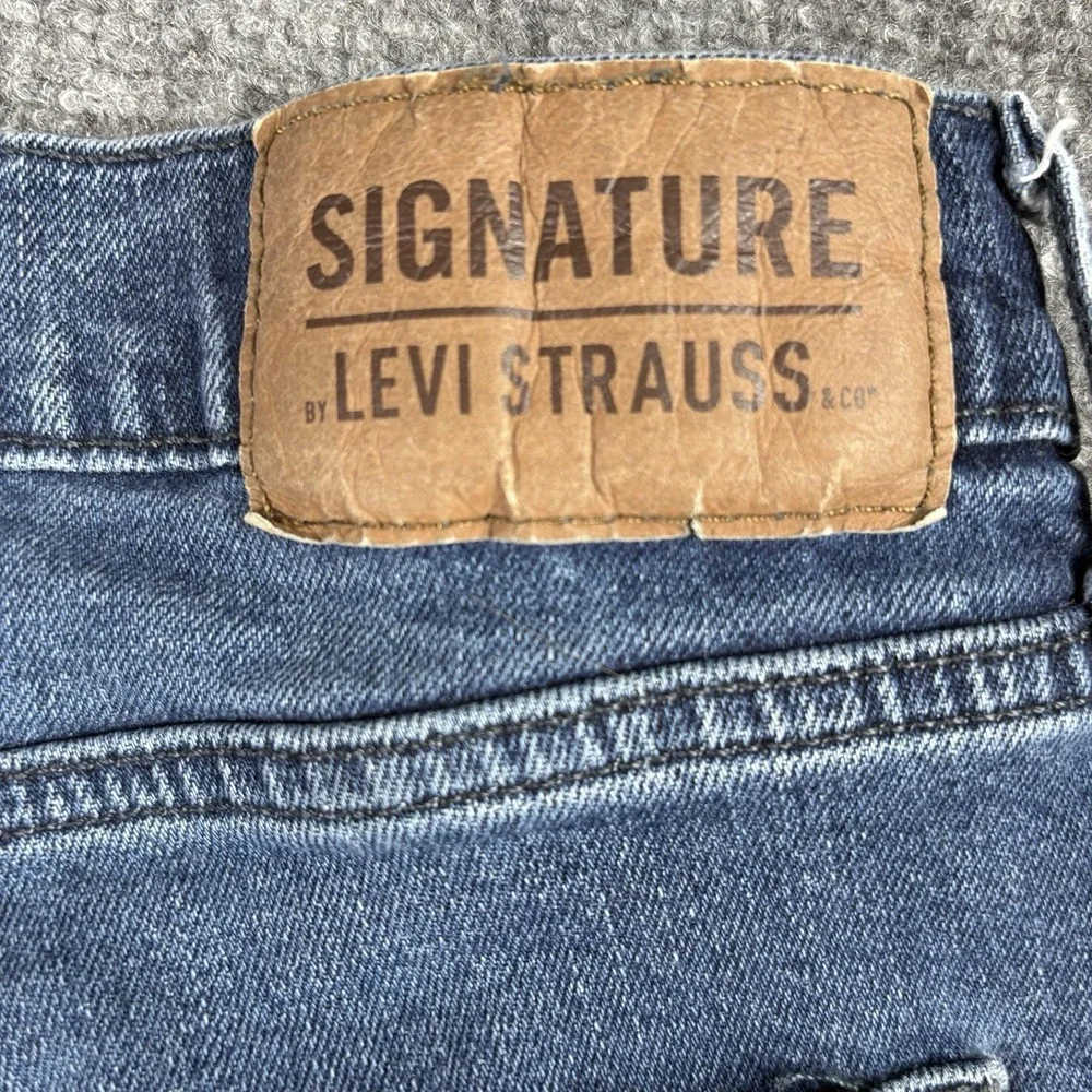 Signature Levi Strauss Athletic Jeans Men's 32x30 Blue Waterless Distressed Work